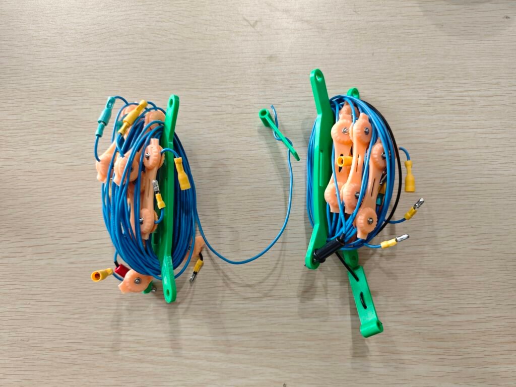 linked radials wound on two 3d printed wire winders