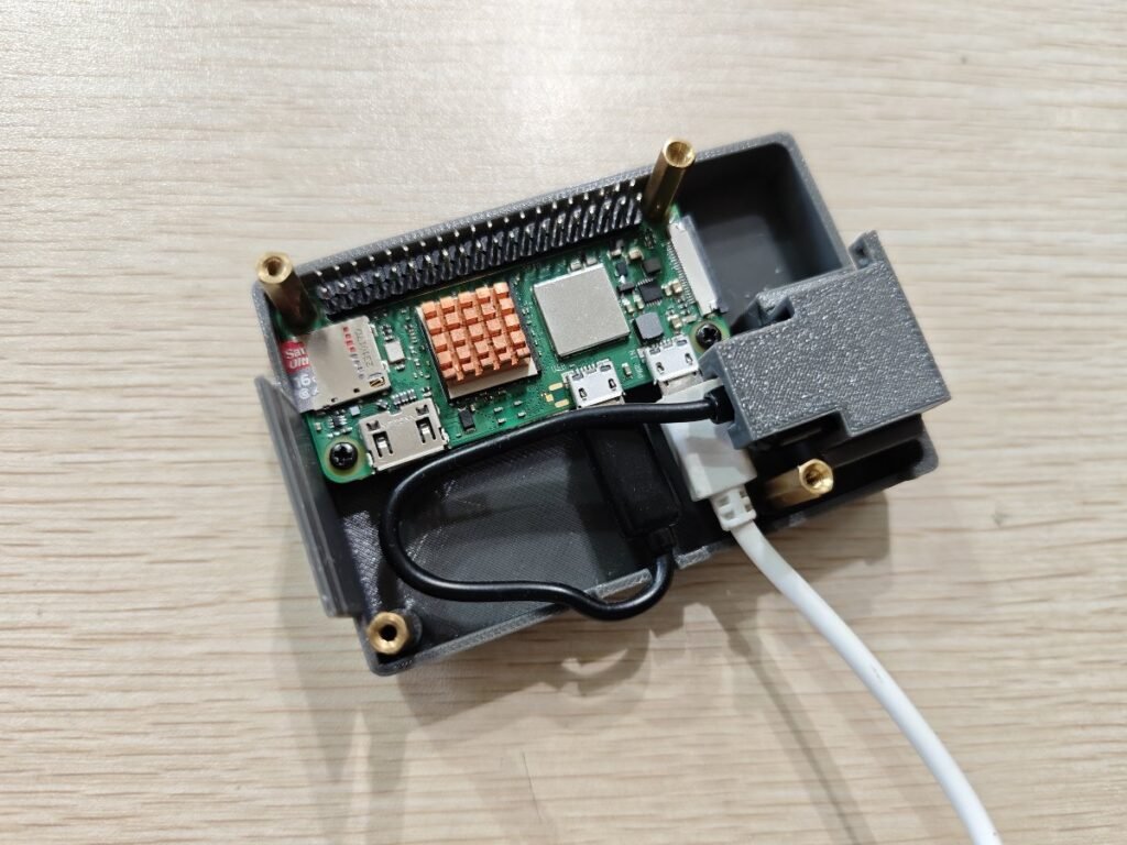 digiPi aprs housing for raspberry pi zero w inner view