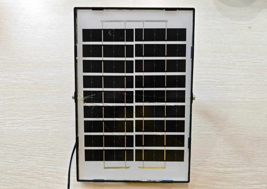A 9V/6W solar panel mounted on AP/CPE enclosure via ball joint
