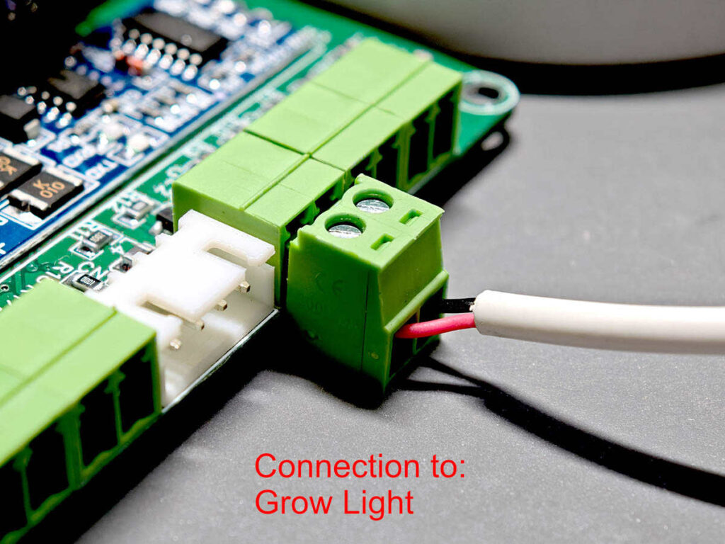 PlantLab grow light connected to actuator screw terminal output